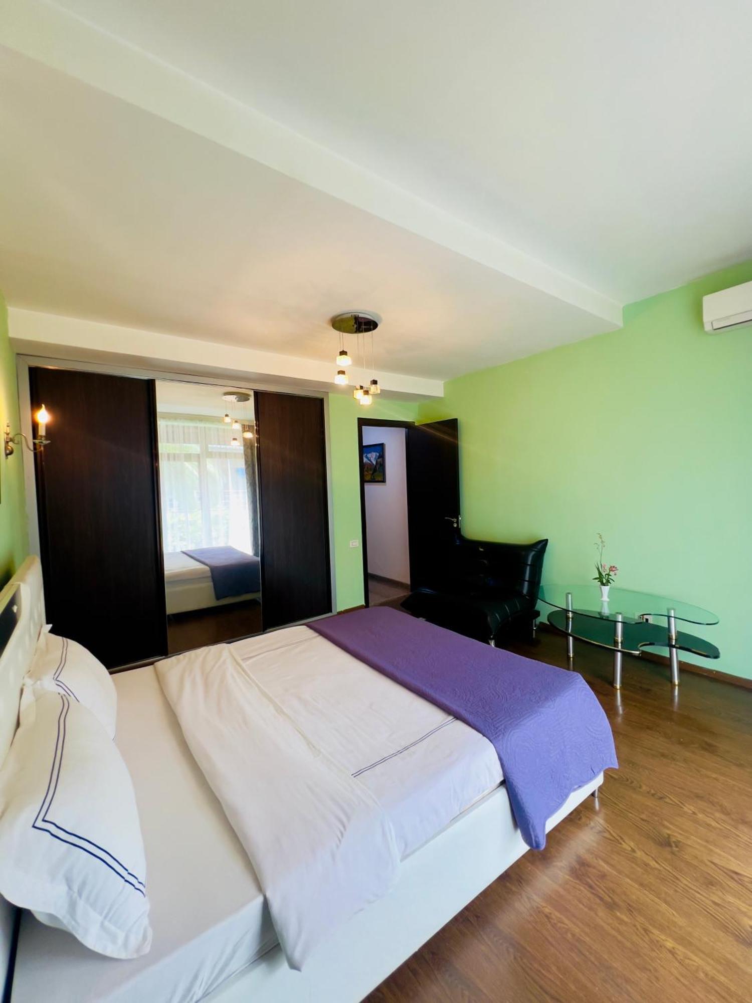 Apartment Maisi Batumi Eksteriør bilde